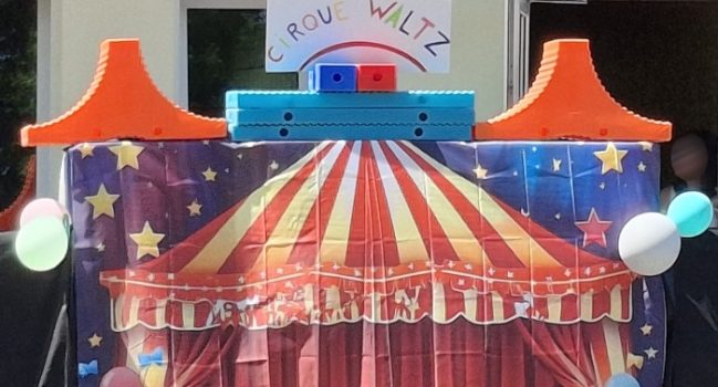 Ecole maternelle Waltz sous le chapiteau le 22 juin 2025